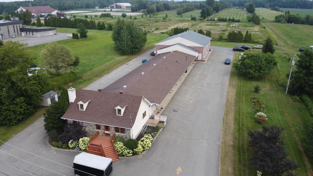 Motel Bécancour エクステリア 写真